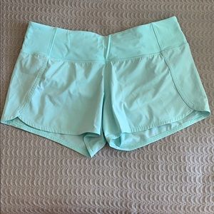 Women’s Lululemon 4” Speed Up Short
